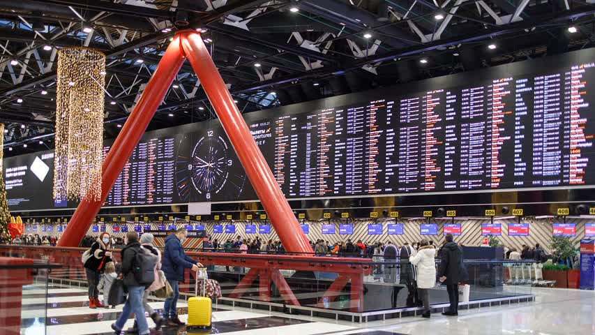 Фото - В аэропортах Москвы задержали или отменили десятки рейсов